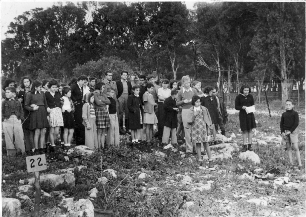 טקס בשנת 1942 נטיעה חדה יובל לחורשה שניטעה 1892SHFYA_142