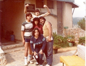 קבוצת דקל בכניסה לבניין חדש!